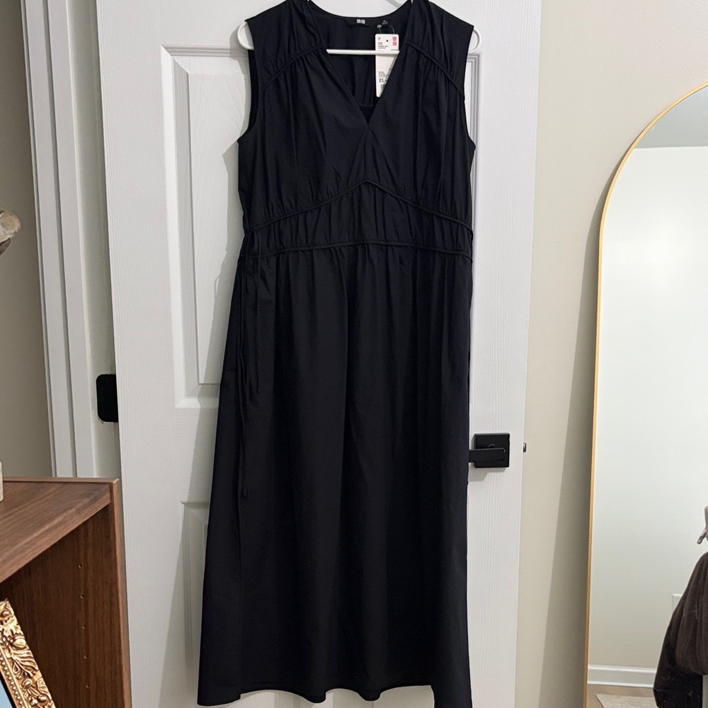 Uniqlo gathered dress